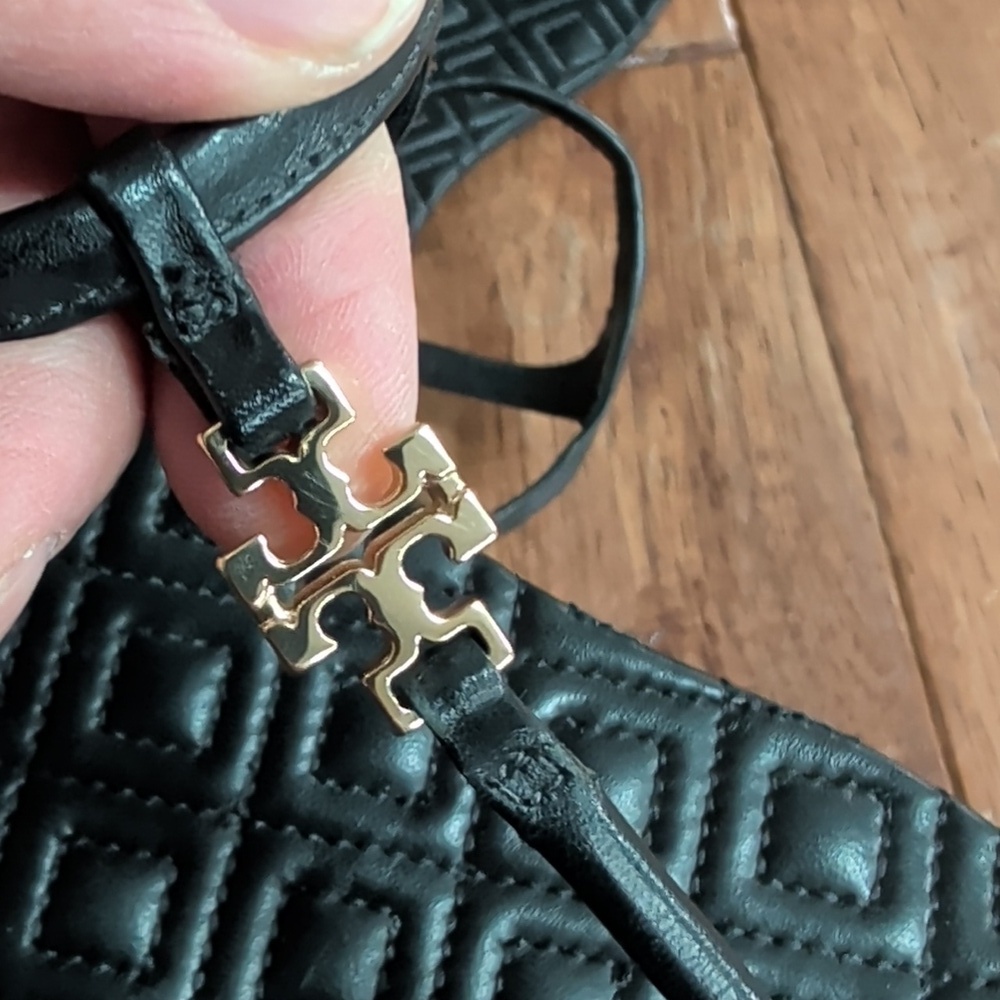 Tory Burch Marion Quilted Black Thong Sandals - Picture 5 of 7